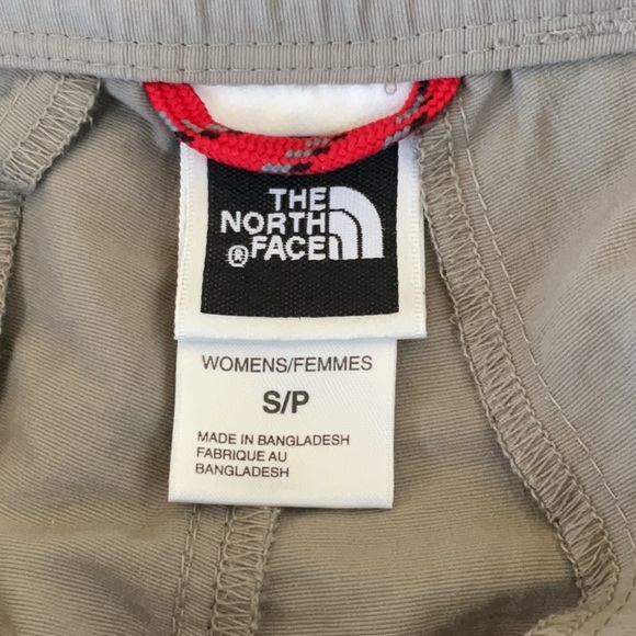 The North Face Zip Off Pants to Shorts - Picture 12 of 15